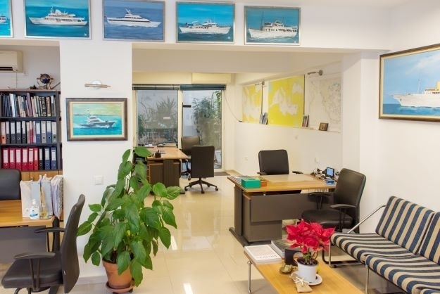 (For Sale) Commercial Office || Piraias/Piraeus - 141 Sq.m, 250.000€ 