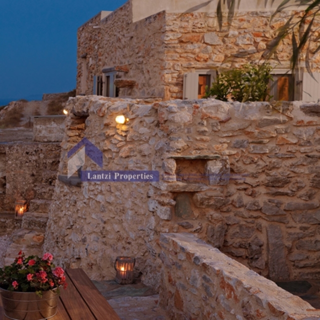 (For Sale) Residential Villa || Cyclades/Folegandros - 72 Sq.m, 2 Bedrooms, 680.000€ 