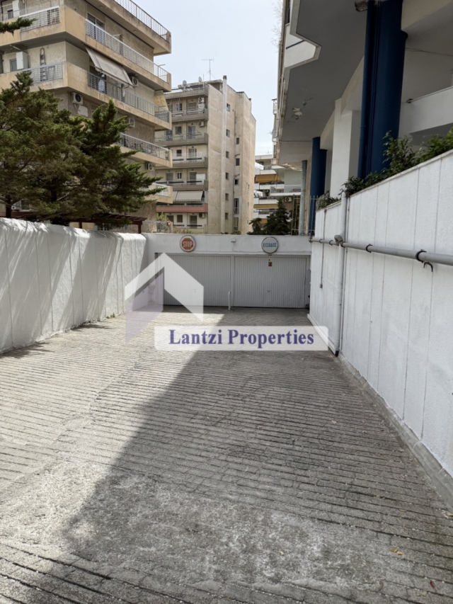 (Προς Πώληση) Λοιπά Ακίνητα Υπόγειος  Χώρος Στάθμευσης  || Αθήνα Νότια/Παλαιό Φάληρο - 20 τ.μ, 33.000€ 