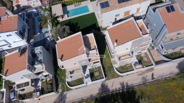 (For Sale) Residential Maisonette || East Attica/Vari-Varkiza - 242 Sq.m, 3 Bedrooms, 667.000€ 